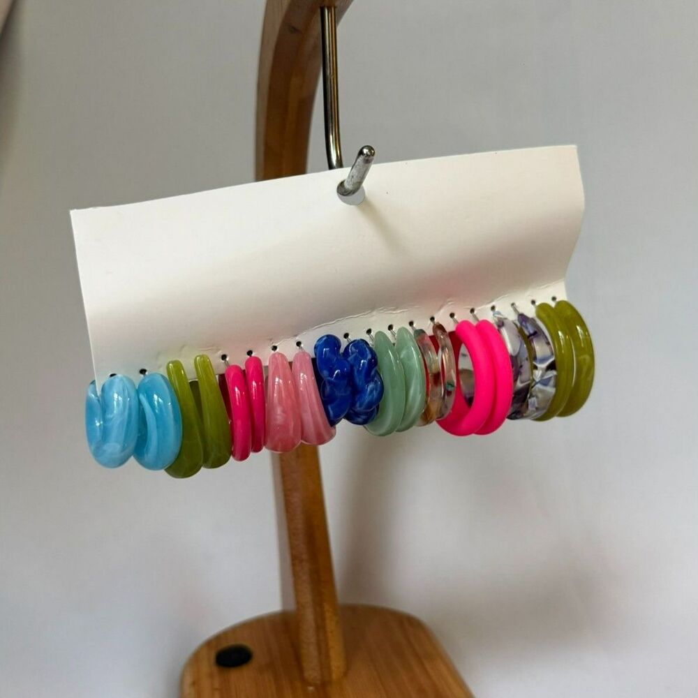 39 Pairs Acrylic Colorful Chunky Earrings - Picture 4 of 6
